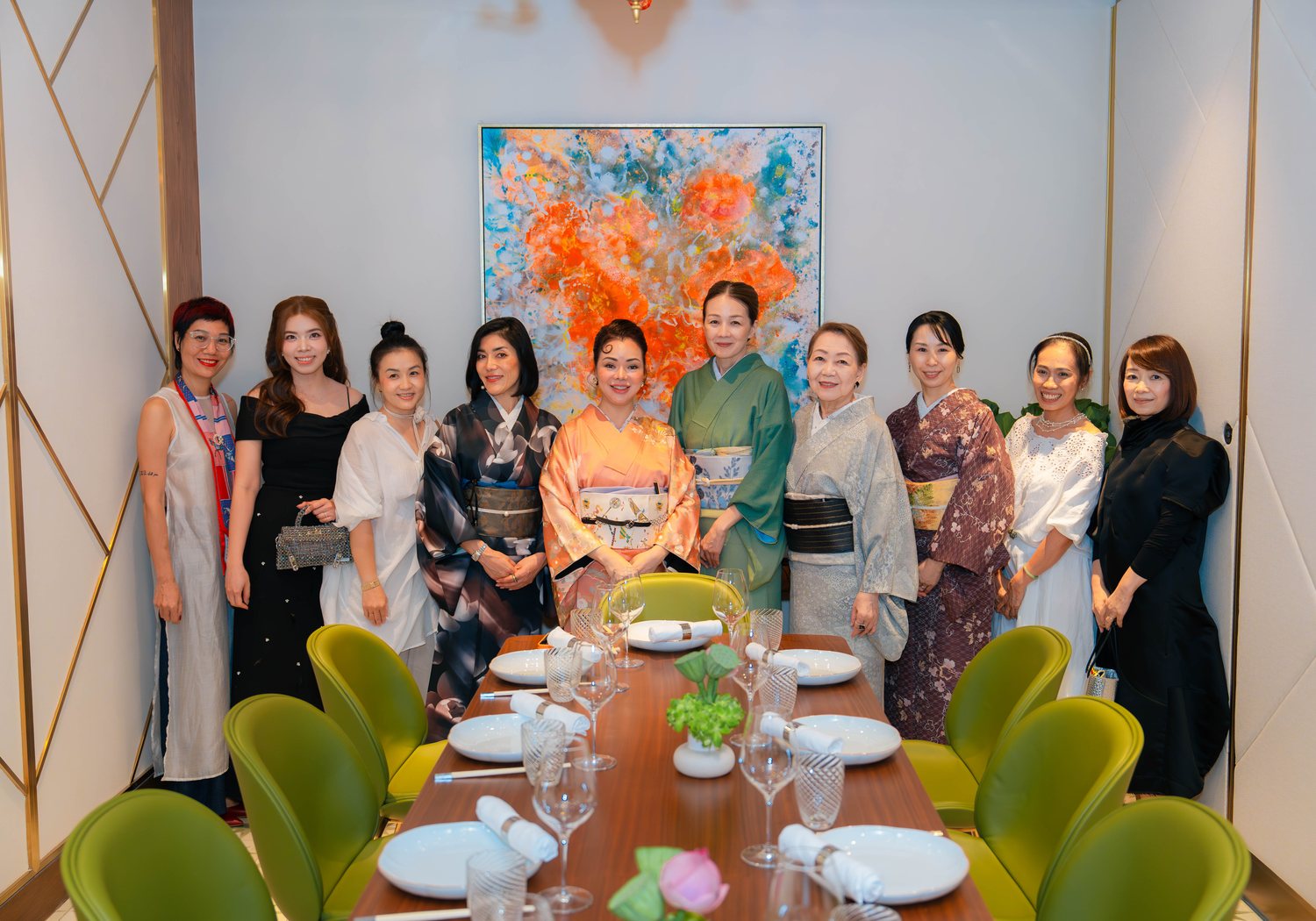 MIYABI member tea table